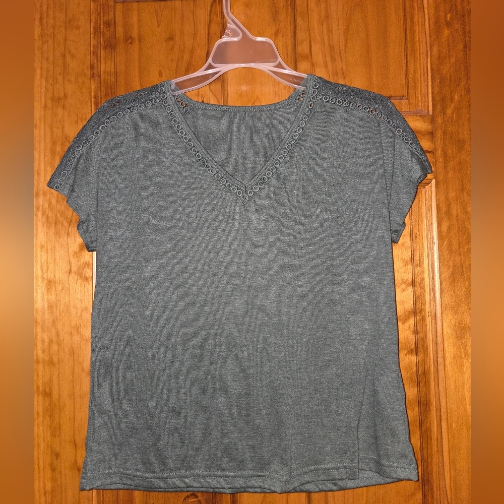 SHEIN Green Short Sleeve Top